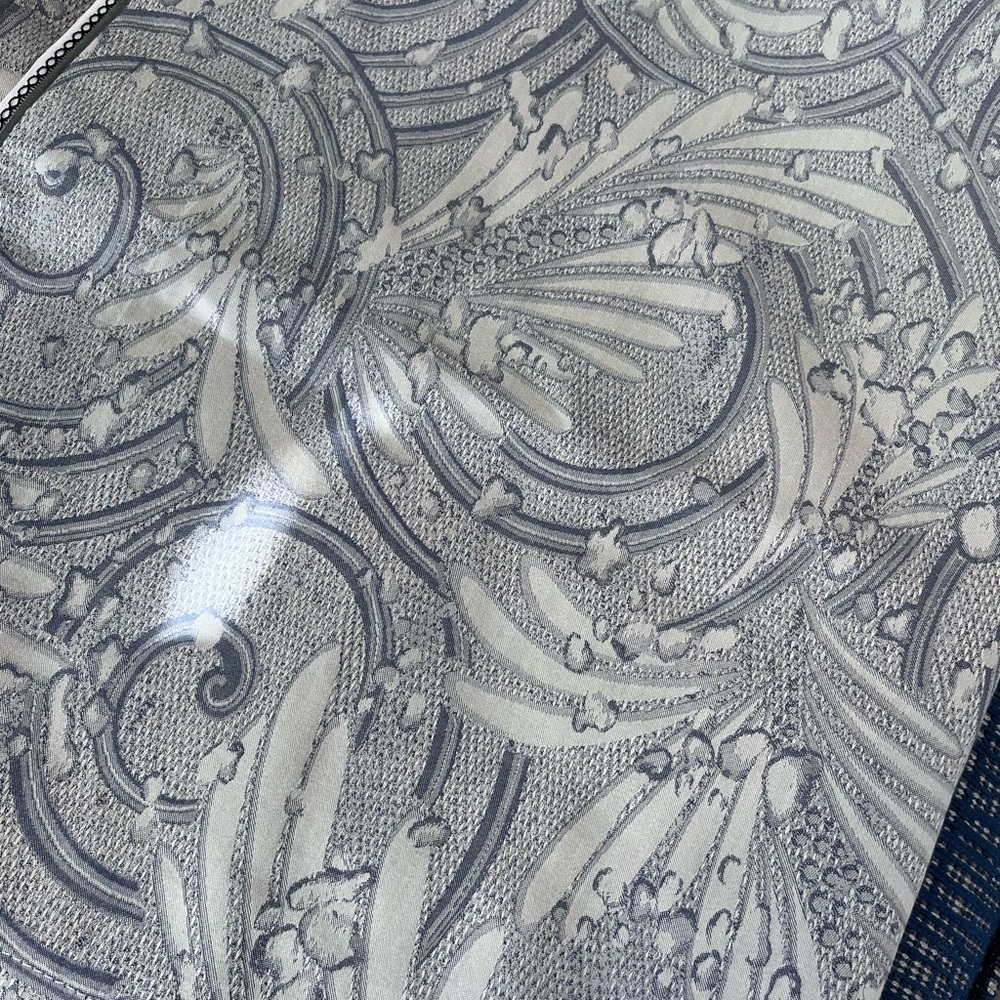 A pair of standard Yves Delorme pillow shams. - Picture 8 of 8